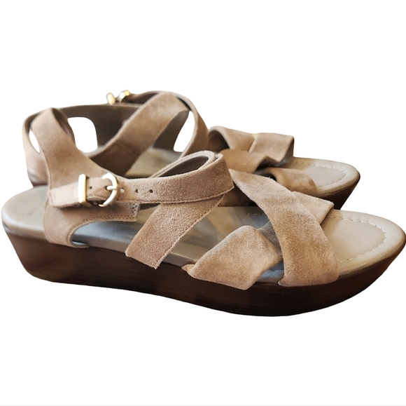 Elegant Tan / Taupe Suede Platform Sandals Made In ITALY by FRAU - Picture 5 of 7